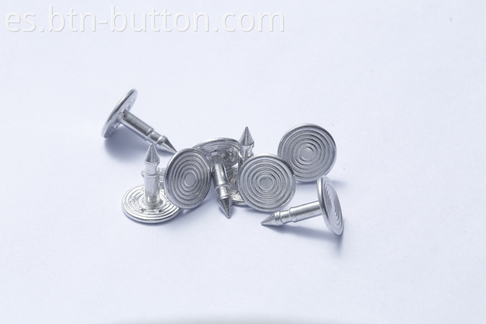 Customized shapes metal buttons